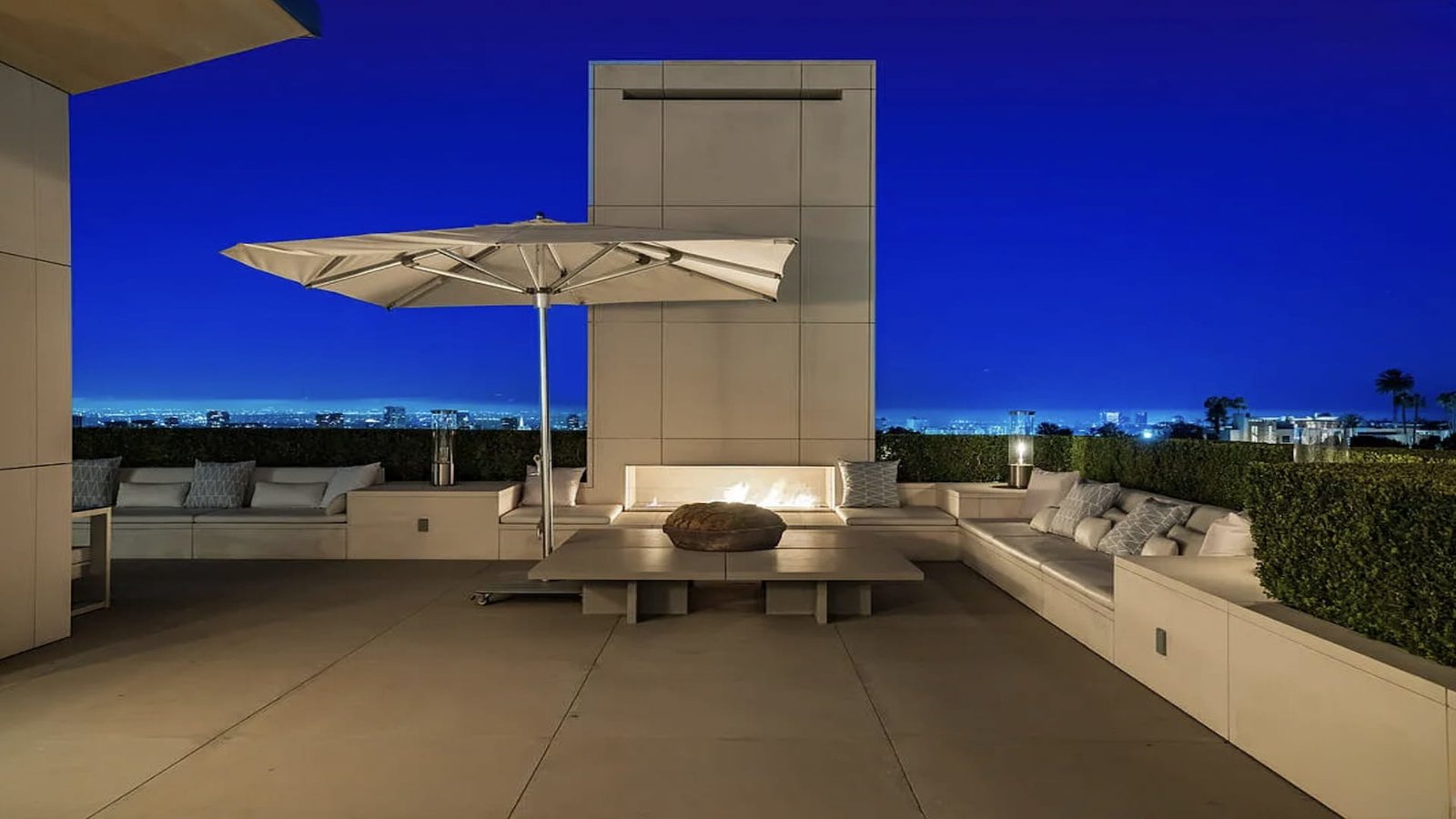 MUST PRESTIGE Luxury Real Estate Homes for Sale in Los Angeles Bel Air Beverly Hills California 90210 United States immobilier de luxe inmobiliaria de lujo imóveis de luxo ロサンゼルス・ビバリーヒルズ・カリフォルニア州・アメリカ合衆国の高級不動産 कैलिफ़ोर्निया लॉस एंजिल्स बेवर्ली हिल्स लक्जरी अचल संपत्ति 美国加利福尼亚州洛杉矶比佛利山庄的豪华房地产 Элитная недвижимость Лос-Анджелес Беверли-Хиллз Калифорния США Luxusimmobilien zum Verkauf in Los Angeles, Beverly Hills, Bel Air, Kalifornien, Vereinigte Staaten Immobili di lusso in vendita a Los Angeles, Beverly Hills, Bel Air, California, Stati Uniti منازل فاخرة للبيع في لوس أنجلوس بيفرلي هيلز بيل إير كاليفورنيا الولايات المتحدة الأمريكية Luksusowe nieruchomości na sprzedaż w Los Angeles, Beverly Hills, Bel Air, Kalifornia, Stany Zjednoczone 로스앤젤레스 베버리 힐스 벨 에어 캘리포니아 미국에 위치한 럭셔리 부동산 주택 매물