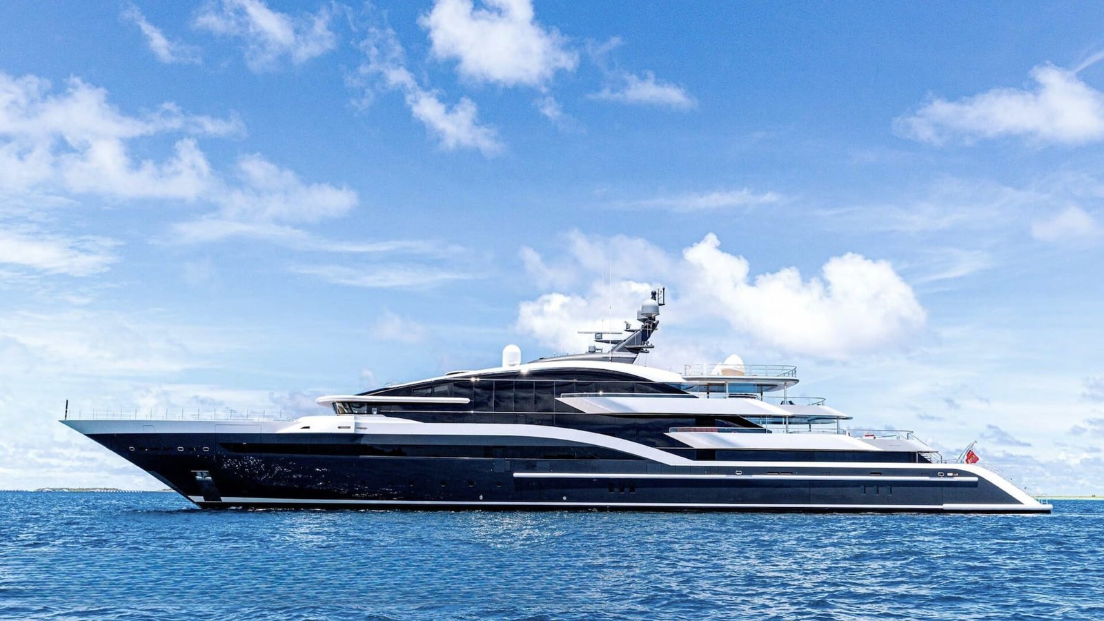 MUST PRESTIGE INTERNATIONAL YACHT BROKER www.mustprestige.com Yachts for sale Yachts à vendre Yates en venta iates à venda 販売中のヨット बिक्री के लिए नौकाएँ 待售游艇 Яхты на продажу Yacht zu verkaufen Yacht in vendita Jachty na sprzedaż 판매 중인 요트 Jacht te koop يخوت للبيع