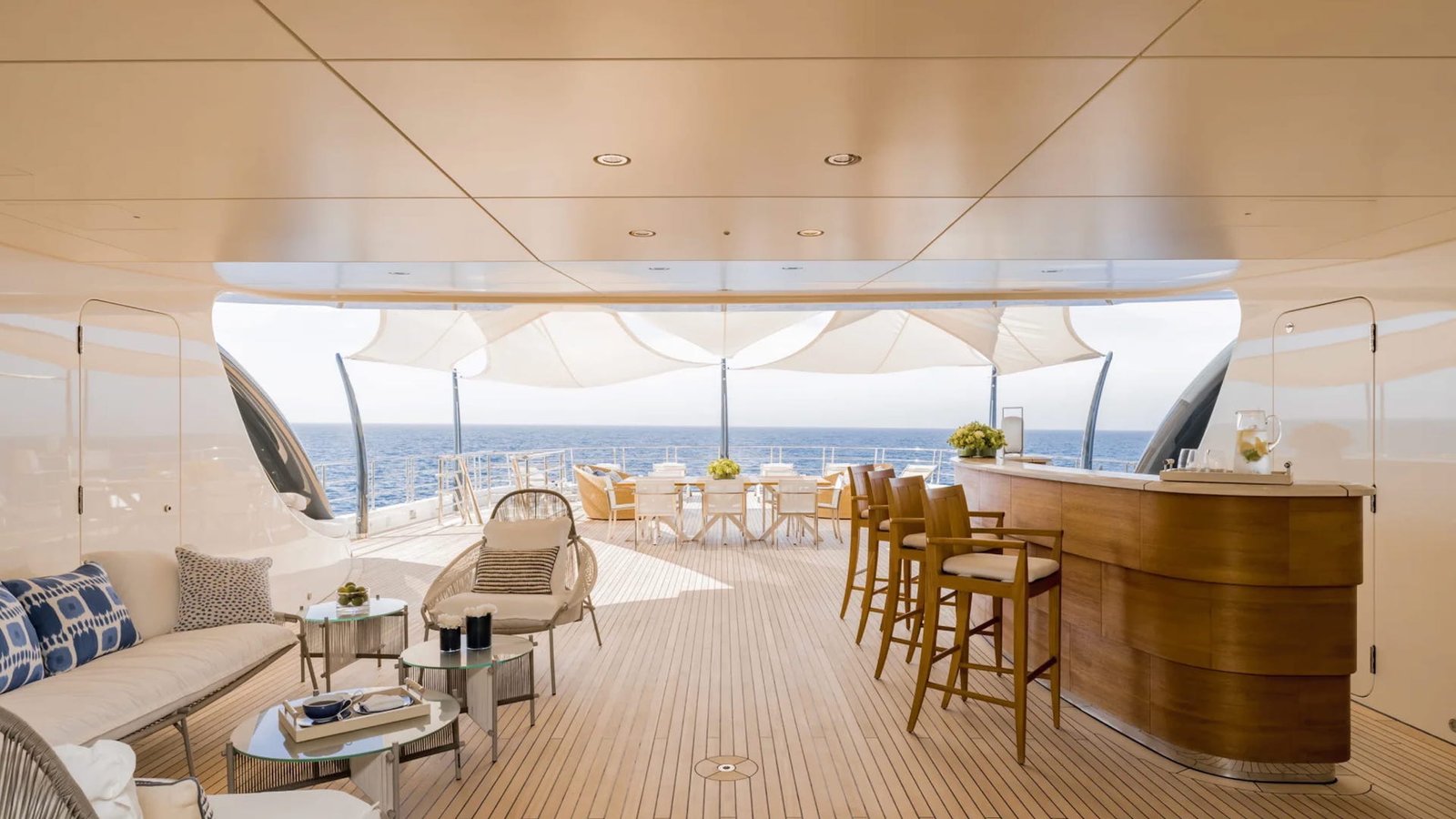 MUST PRESTIGE INTERNATIONAL YACHT BROKER www.mustprestige.com Yachts for sale Yachts à vendre Yates en venta iates à venda 販売中のヨット बिक्री के लिए नौकाएँ 待售游艇 Яхты на продажу Yacht zu verkaufen Yacht in vendita Jachty na sprzedaż 판매 중인 요트 Jacht te koop يخوت للبيع