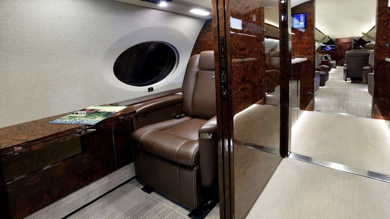 MUST PRESTIGE INTERNATIONAL JET BROKER www.mustprestige.com 2019 GULFSTREAM G650ER Private Jets for sale Jets privés à vendre Aviones y jets privados en venta Jatos particulares à venda プライベートジェットの販売 बिक्री के लिए निजी जेट 私人喷气式飞机出售 Частные самолеты на продажу Privatjets zu verkaufen Jet privati in vendita Prywatne odrzutowce na sprzedaż 개인용 제트기 판매 중 Privéjets te koop طائرات خاصة للبيع