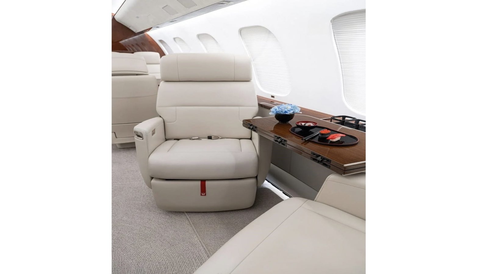 MUST PRESTIGE INTERNATIONAL JET BROKER www.mustprestige.com 2020 BOMBARDIER GLOBAL 7500 Private Jets for sale Jets privés à vendre Aviones y jets privados en venta Jatos particulares à venda プライベートジェットの販売 बिक्री के लिए निजी जेट 私人喷气式飞机出售 Частные самолеты на продажу Privatjets zu verkaufen Jet privati in vendita Prywatne odrzutowce na sprzedaż 개인용 제트기 판매 중 Privéjets te koop طائرات خاصة للبيع