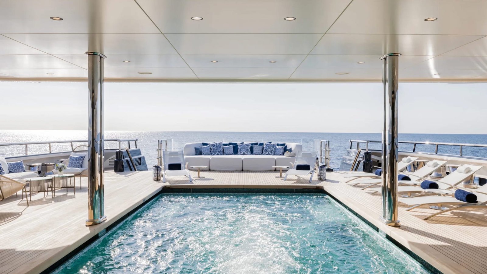 MUST PRESTIGE INTERNATIONAL YACHT BROKER www.mustprestige.com Yachts for sale Yachts à vendre Yates en venta iates à venda 販売中のヨット बिक्री के लिए नौकाएँ 待售游艇 Яхты на продажу Yacht zu verkaufen Yacht in vendita Jachty na sprzedaż 판매 중인 요트 Jacht te koop يخوت للبيع