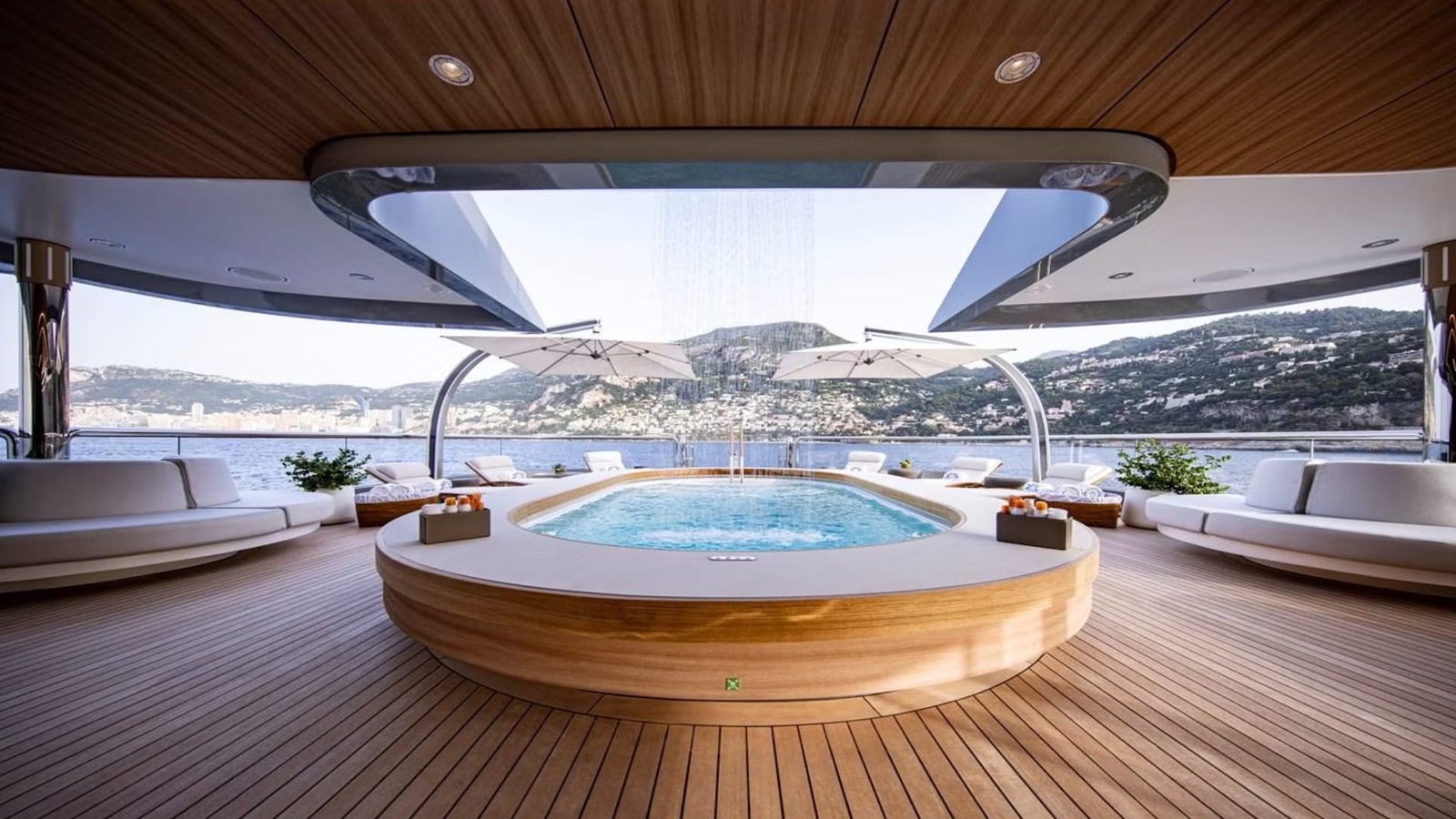 MUST PRESTIGE INTERNATIONAL YACHT BROKER www.mustprestige.com Yachts for sale Yachts à vendre Yates en venta iates à venda 販売中のヨット बिक्री के लिए नौकाएँ 待售游艇 Яхты на продажу Yacht zu verkaufen Yacht in vendita Jachty na sprzedaż 판매 중인 요트 Jacht te koop يخوت للبيع