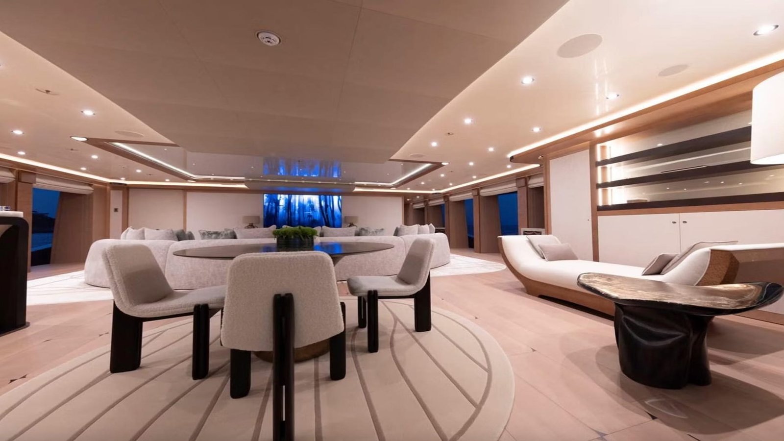 MUST PRESTIGE INTERNATIONAL YACHT BROKER www.mustprestige.com Yachts for sale Yachts à vendre Yates en venta iates à venda 販売中のヨット बिक्री के लिए नौकाएँ 待售游艇 Яхты на продажу Yacht zu verkaufen Yacht in vendita Jachty na sprzedaż 판매 중인 요트 Jacht te koop يخوت للبيع