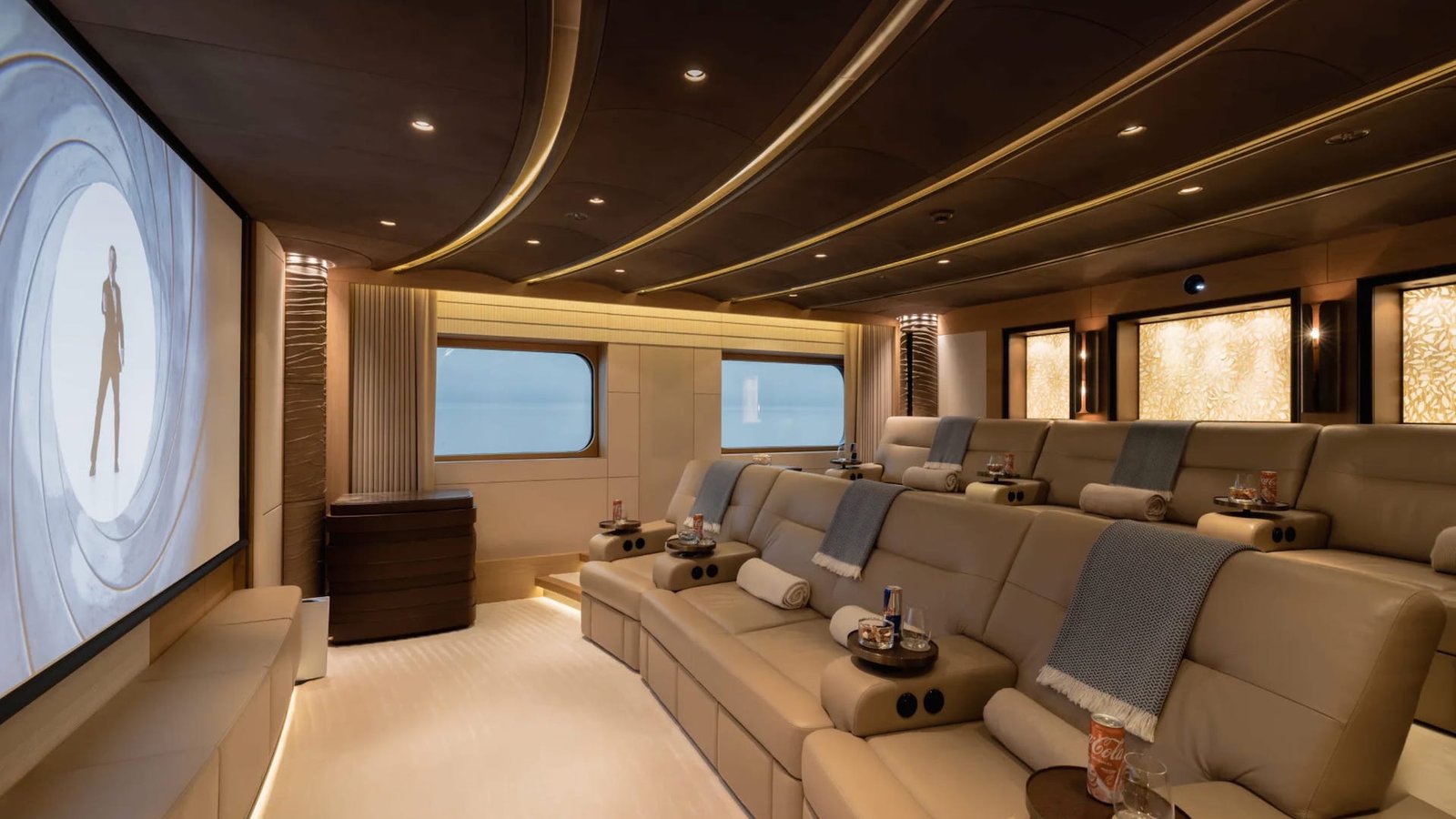 MUST PRESTIGE INTERNATIONAL YACHT BROKER www.mustprestige.com Yachts for sale Yachts à vendre Yates en venta iates à venda 販売中のヨット बिक्री के लिए नौकाएँ 待售游艇 Яхты на продажу Yacht zu verkaufen Yacht in vendita Jachty na sprzedaż 판매 중인 요트 Jacht te koop يخوت للبيع