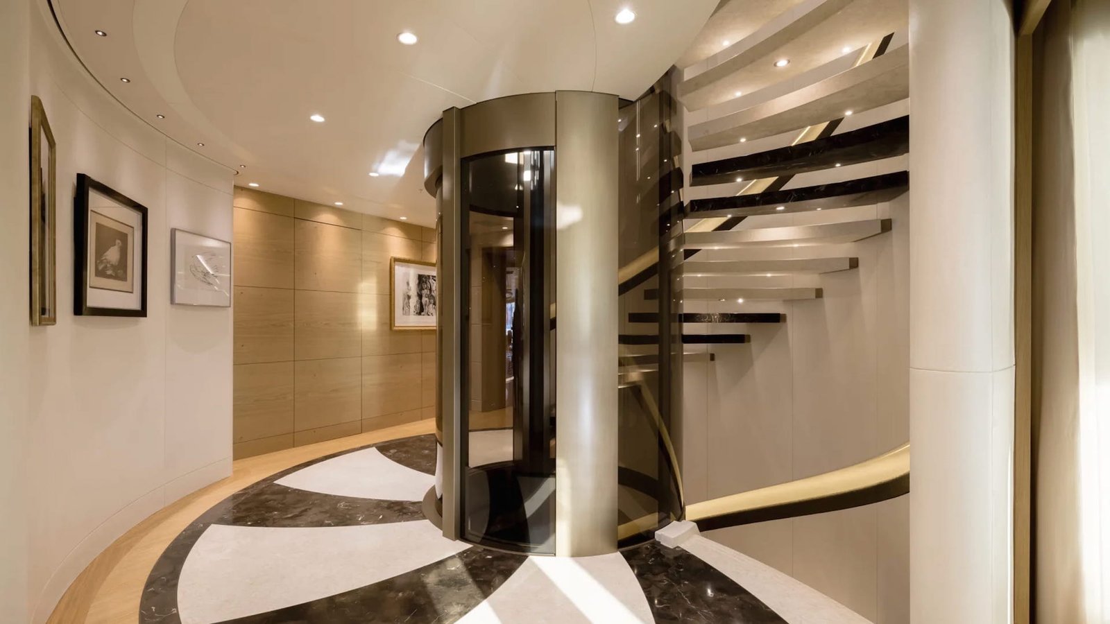 MUST PRESTIGE INTERNATIONAL YACHT BROKER www.mustprestige.com Yachts for sale Yachts à vendre Yates en venta iates à venda 販売中のヨット बिक्री के लिए नौकाएँ 待售游艇 Яхты на продажу Yacht zu verkaufen Yacht in vendita Jachty na sprzedaż 판매 중인 요트 Jacht te koop يخوت للبيع