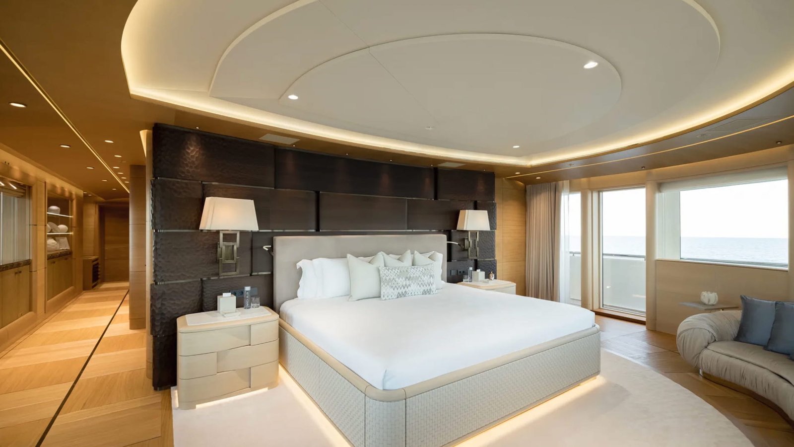 MUST PRESTIGE INTERNATIONAL YACHT BROKER www.mustprestige.com Yachts for sale Yachts à vendre Yates en venta iates à venda 販売中のヨット बिक्री के लिए नौकाएँ 待售游艇 Яхты на продажу Yacht zu verkaufen Yacht in vendita Jachty na sprzedaż 판매 중인 요트 Jacht te koop يخوت للبيع