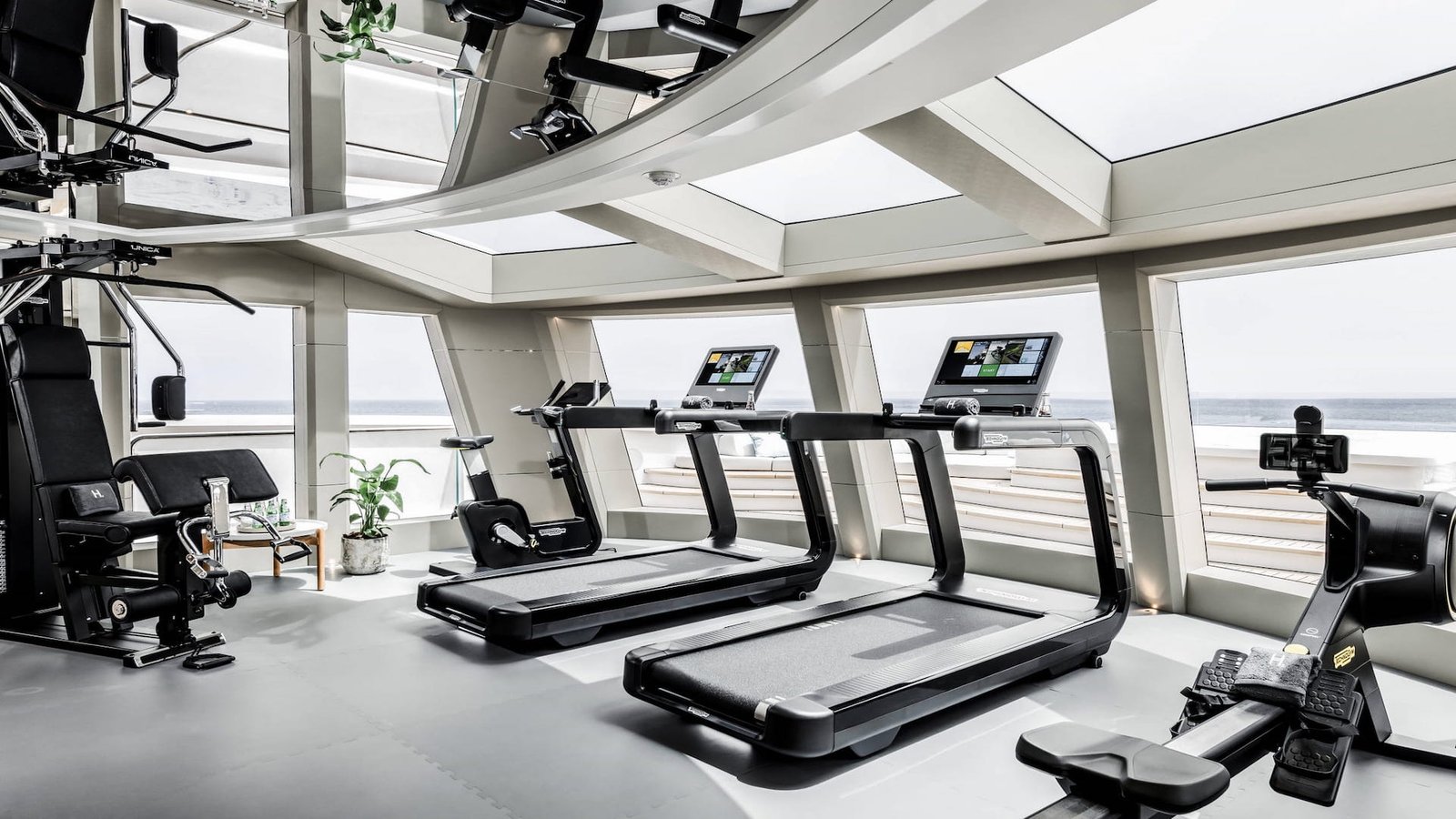 MUST PRESTIGE INTERNATIONAL YACHT BROKER www.mustprestige.com H3 Gigayacht Yachts for sale Yachts à vendre Yates en venta iates à venda 販売中のヨット बिक्री के लिए नौकाएँ 待售游艇 Яхты на продажу Yacht zu verkaufen Yacht in vendita Jachty na sprzedaż 판매 중인 요트 Jacht te koop يخوت للبيع