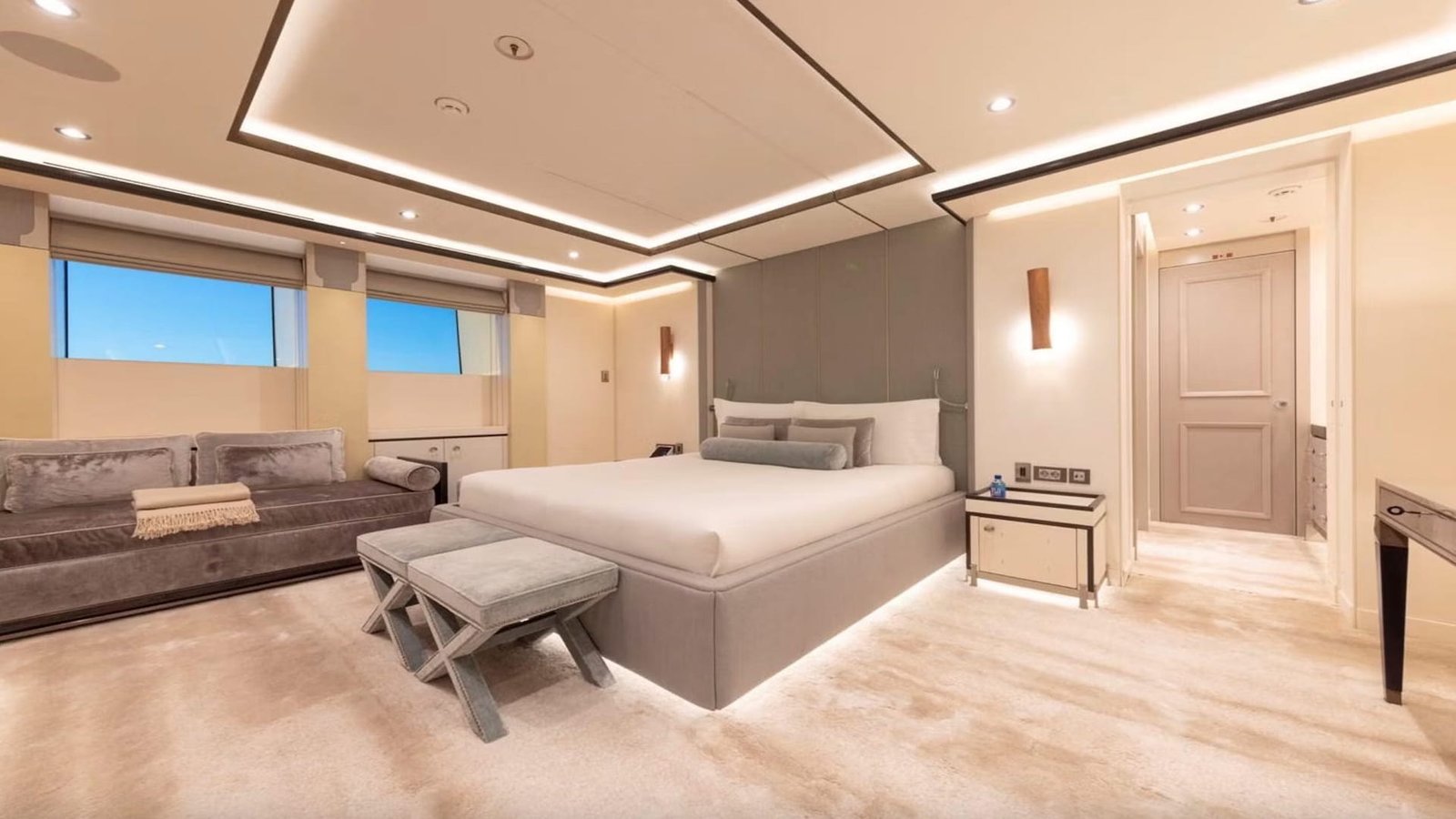 MUST PRESTIGE INTERNATIONAL YACHT BROKER www.mustprestige.com Yachts for sale Yachts à vendre Yates en venta iates à venda 販売中のヨット बिक्री के लिए नौकाएँ 待售游艇 Яхты на продажу Yacht zu verkaufen Yacht in vendita Jachty na sprzedaż 판매 중인 요트 Jacht te koop يخوت للبيع