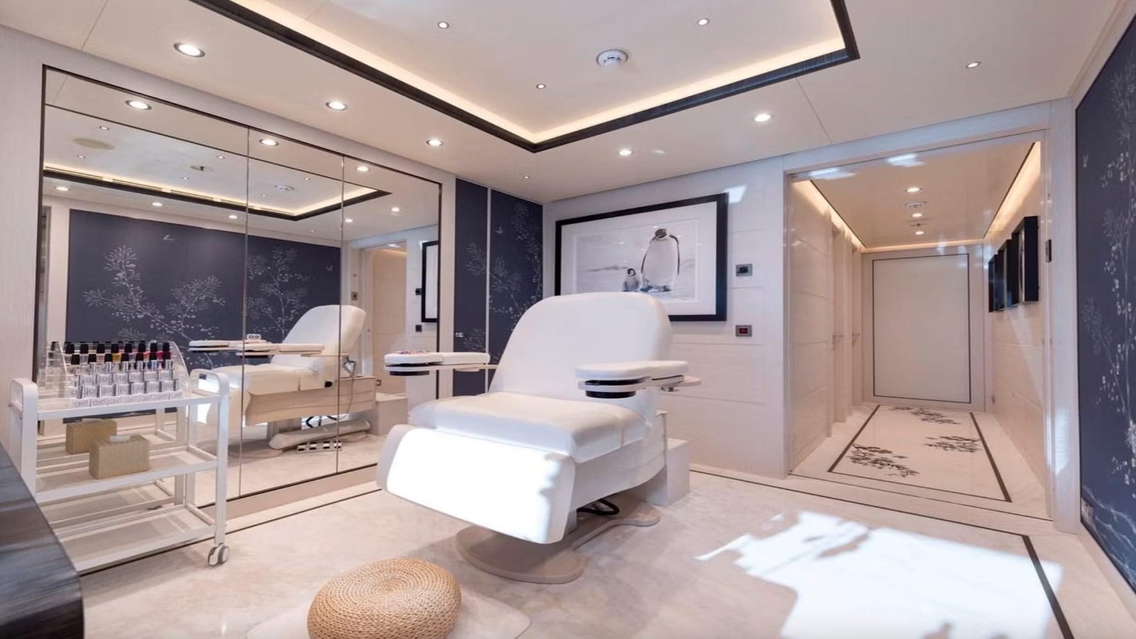 MUST PRESTIGE INTERNATIONAL YACHT BROKER www.mustprestige.com Yachts for sale Yachts à vendre Yates en venta iates à venda 販売中のヨット बिक्री के लिए नौकाएँ 待售游艇 Яхты на продажу Yacht zu verkaufen Yacht in vendita Jachty na sprzedaż 판매 중인 요트 Jacht te koop يخوت للبيع