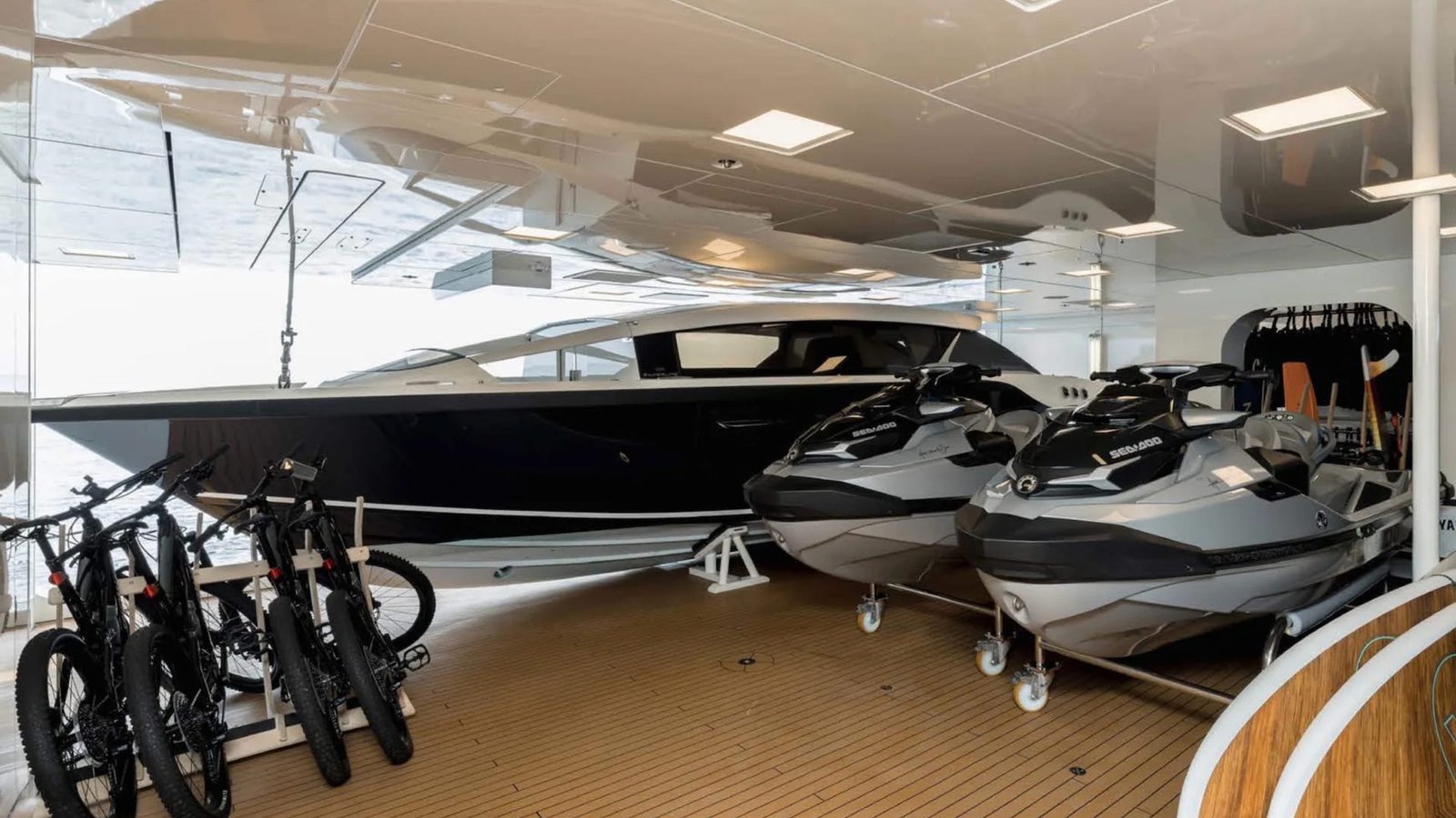 MUST PRESTIGE INTERNATIONAL YACHT BROKER www.mustprestige.com Yachts for sale Yachts à vendre Yates en venta iates à venda 販売中のヨット बिक्री के लिए नौकाएँ 待售游艇 Яхты на продажу Yacht zu verkaufen Yacht in vendita Jachty na sprzedaż 판매 중인 요트 Jacht te koop يخوت للبيع