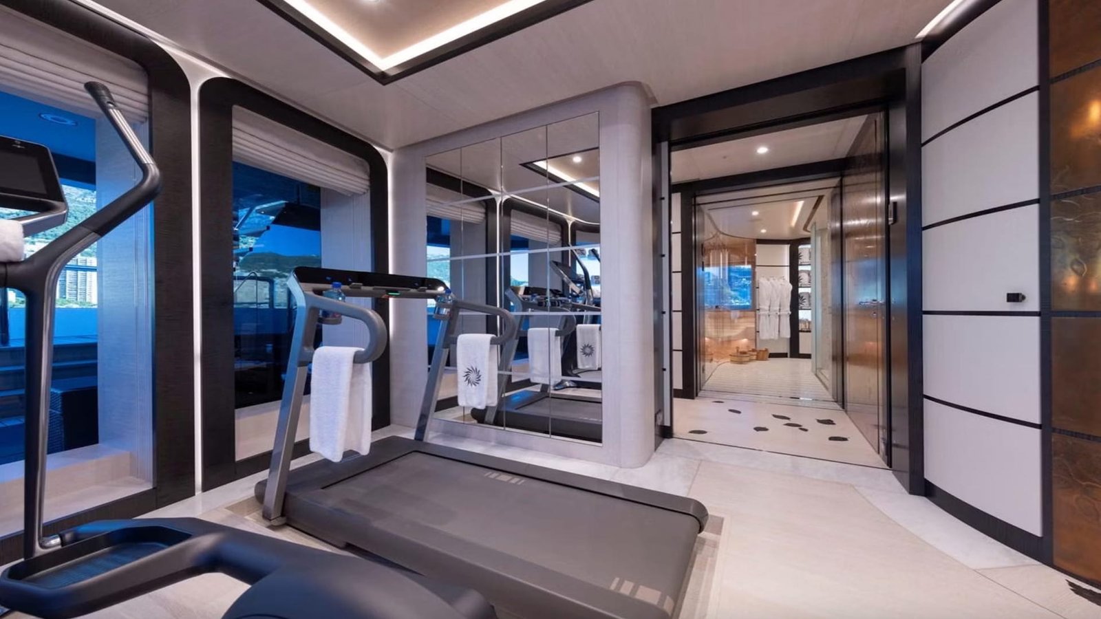 MUST PRESTIGE INTERNATIONAL YACHT BROKER www.mustprestige.com Yachts for sale Yachts à vendre Yates en venta iates à venda 販売中のヨット बिक्री के लिए नौकाएँ 待售游艇 Яхты на продажу Yacht zu verkaufen Yacht in vendita Jachty na sprzedaż 판매 중인 요트 Jacht te koop يخوت للبيع