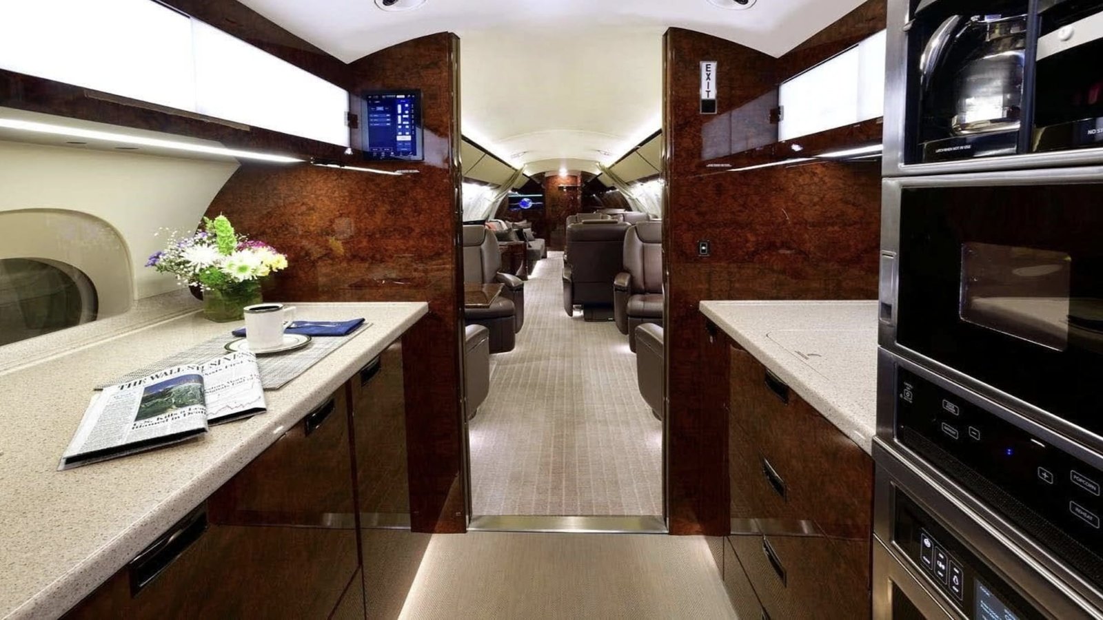 MUST PRESTIGE INTERNATIONAL JET BROKER www.mustprestige.com 2019 GULFSTREAM G650ER Private Jets for sale Jets privés à vendre Aviones y jets privados en venta Jatos particulares à venda プライベートジェットの販売 बिक्री के लिए निजी जेट 私人喷气式飞机出售 Частные самолеты на продажу Privatjets zu verkaufen Jet privati in vendita Prywatne odrzutowce na sprzedaż 개인용 제트기 판매 중 Privéjets te koop طائرات خاصة للبيع