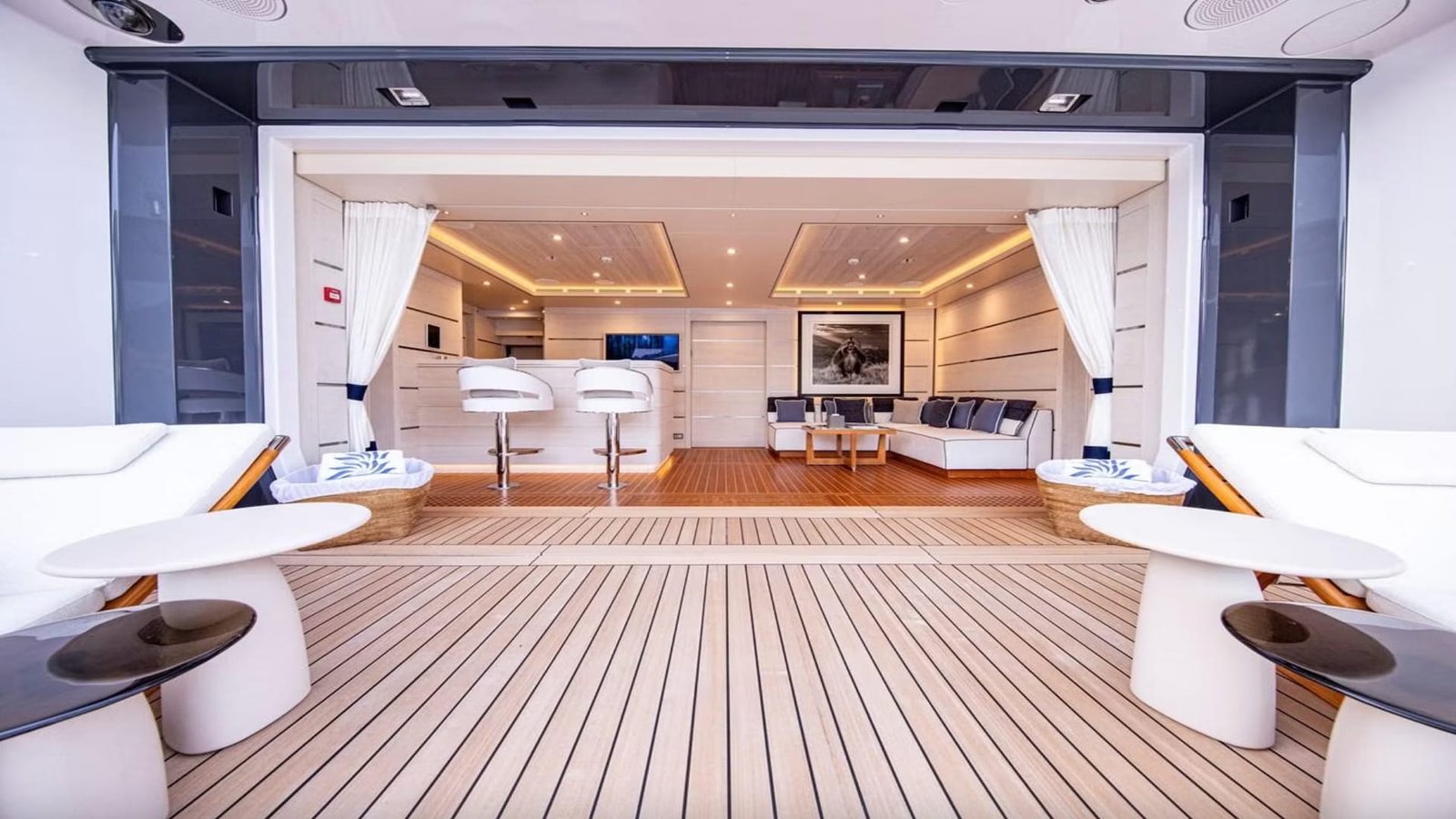 MUST PRESTIGE INTERNATIONAL YACHT BROKER www.mustprestige.com Yachts for sale Yachts à vendre Yates en venta iates à venda 販売中のヨット बिक्री के लिए नौकाएँ 待售游艇 Яхты на продажу Yacht zu verkaufen Yacht in vendita Jachty na sprzedaż 판매 중인 요트 Jacht te koop يخوت للبيع