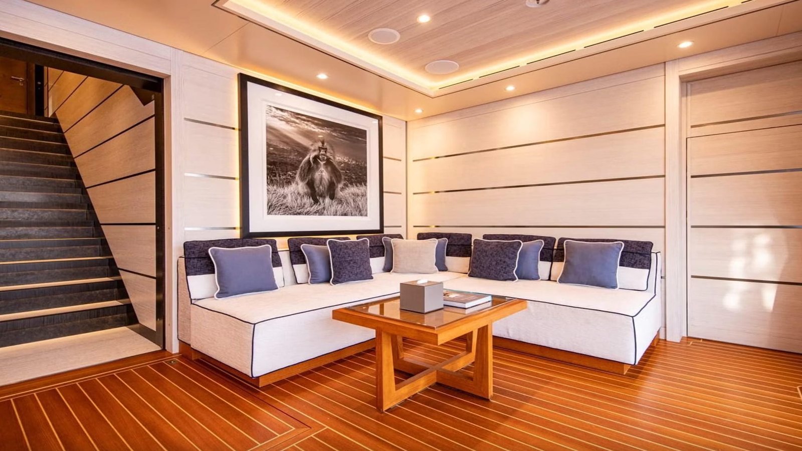 MUST PRESTIGE INTERNATIONAL YACHT BROKER www.mustprestige.com Yachts for sale Yachts à vendre Yates en venta iates à venda 販売中のヨット बिक्री के लिए नौकाएँ 待售游艇 Яхты на продажу Yacht zu verkaufen Yacht in vendita Jachty na sprzedaż 판매 중인 요트 Jacht te koop يخوت للبيع