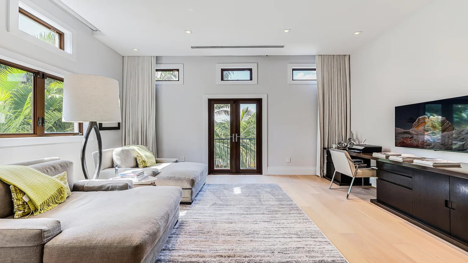 MUST PRESTIGE INTERNATIONAL Luxury Real Estate Homes for Sale in Miami Coral Gables Florida United States immobilier de luxe inmobiliaria de lujo imóveis de luxo 高級不動産 マイアミ・デルレイビーチ フロリダ州 アメリカ合衆国 फ्लोरिडा मियामी डेलरे बीच लक्जरी अचल संपत्ति 美国佛罗里达州迈阿密德尔雷海滩的豪华房地产 Элитная недвижимость Майами Делрей-Бич Флорида США Luxe onroerend goed te koop in Miami Coral Gables, Florida, Verenigde Staten Luxusimmobilien zum Verkauf in Miami Coral Gables, Florida, Vereinigte Staaten Immobili di lusso in vendita a Miami Coral Gables, Florida, Stati Uniti Luksusowe nieruchomości na sprzedaż w Miami Coral Gables na Florydzie w Stanach Zjednoczonych 미국 플로리다주 마이애미 코럴 게이블스 고급 부동산 매물 عقارات فاخرة للبيع في ميامي كورال غابلز فلوريدا الولايات المتحدة الأمريكية