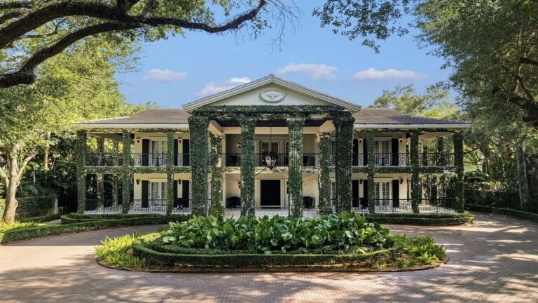 MUST PRESTIGE INTERNATIONAL Luxury Real Estate Homes for Sale in Miami Coral Gables Florida United States immobilier de luxe inmobiliaria de lujo imóveis de luxo 高級不動産 マイアミ・デルレイビーチ フロリダ州 アメリカ合衆国 फ्लोरिडा मियामी डेलरे बीच लक्जरी अचल संपत्ति 美国佛罗里达州迈阿密德尔雷海滩的豪华房地产 Элитная недвижимость Майами Делрей-Бич Флорида США Luxe onroerend goed te koop in Miami Coral Gables, Florida, Verenigde Staten Luxusimmobilien zum Verkauf in Miami Coral Gables, Florida, Vereinigte Staaten Immobili di lusso in vendita a Miami Coral Gables, Florida, Stati Uniti Luksusowe nieruchomości na sprzedaż w Miami Coral Gables na Florydzie w Stanach Zjednoczonych 미국 플로리다주 마이애미 코럴 게이블스 고급 부동산 매물 عقارات فاخرة للبيع في ميامي كورال غابلز فلوريدا الولايات المتحدة الأمريكية