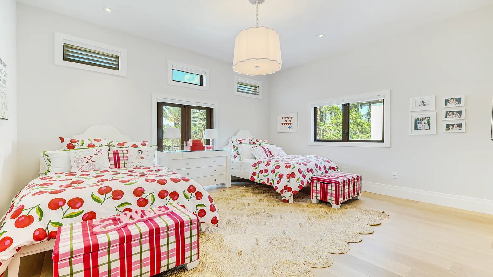 MUST PRESTIGE INTERNATIONAL Luxury Real Estate Homes for Sale in Miami Coral Gables Florida United States immobilier de luxe inmobiliaria de lujo imóveis de luxo 高級不動産 マイアミ・デルレイビーチ フロリダ州 アメリカ合衆国 फ्लोरिडा मियामी डेलरे बीच लक्जरी अचल संपत्ति 美国佛罗里达州迈阿密德尔雷海滩的豪华房地产 Элитная недвижимость Майами Делрей-Бич Флорида США Luxe onroerend goed te koop in Miami Coral Gables, Florida, Verenigde Staten Luxusimmobilien zum Verkauf in Miami Coral Gables, Florida, Vereinigte Staaten Immobili di lusso in vendita a Miami Coral Gables, Florida, Stati Uniti Luksusowe nieruchomości na sprzedaż w Miami Coral Gables na Florydzie w Stanach Zjednoczonych 미국 플로리다주 마이애미 코럴 게이블스 고급 부동산 매물 عقارات فاخرة للبيع في ميامي كورال غابلز فلوريدا الولايات المتحدة الأمريكية