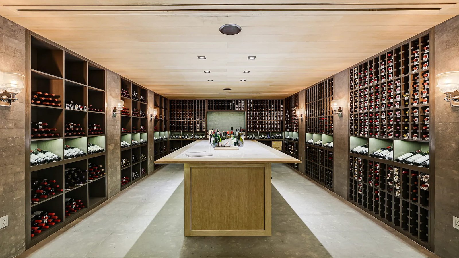 MUST PRESTIGE INTERNATIONAL Luxury Real Estate Homes for Sale in Miami Coral Gables Florida United States immobilier de luxe inmobiliaria de lujo imóveis de luxo 高級不動産 マイアミ・デルレイビーチ フロリダ州 アメリカ合衆国 फ्लोरिडा मियामी डेलरे बीच लक्जरी अचल संपत्ति 美国佛罗里达州迈阿密德尔雷海滩的豪华房地产 Элитная недвижимость Майами Делрей-Бич Флорида США Luxe onroerend goed te koop in Miami Coral Gables, Florida, Verenigde Staten Luxusimmobilien zum Verkauf in Miami Coral Gables, Florida, Vereinigte Staaten Immobili di lusso in vendita a Miami Coral Gables, Florida, Stati Uniti Luksusowe nieruchomości na sprzedaż w Miami Coral Gables na Florydzie w Stanach Zjednoczonych 미국 플로리다주 마이애미 코럴 게이블스 고급 부동산 매물 عقارات فاخرة للبيع في ميامي كورال غابلز فلوريدا الولايات المتحدة الأمريكية