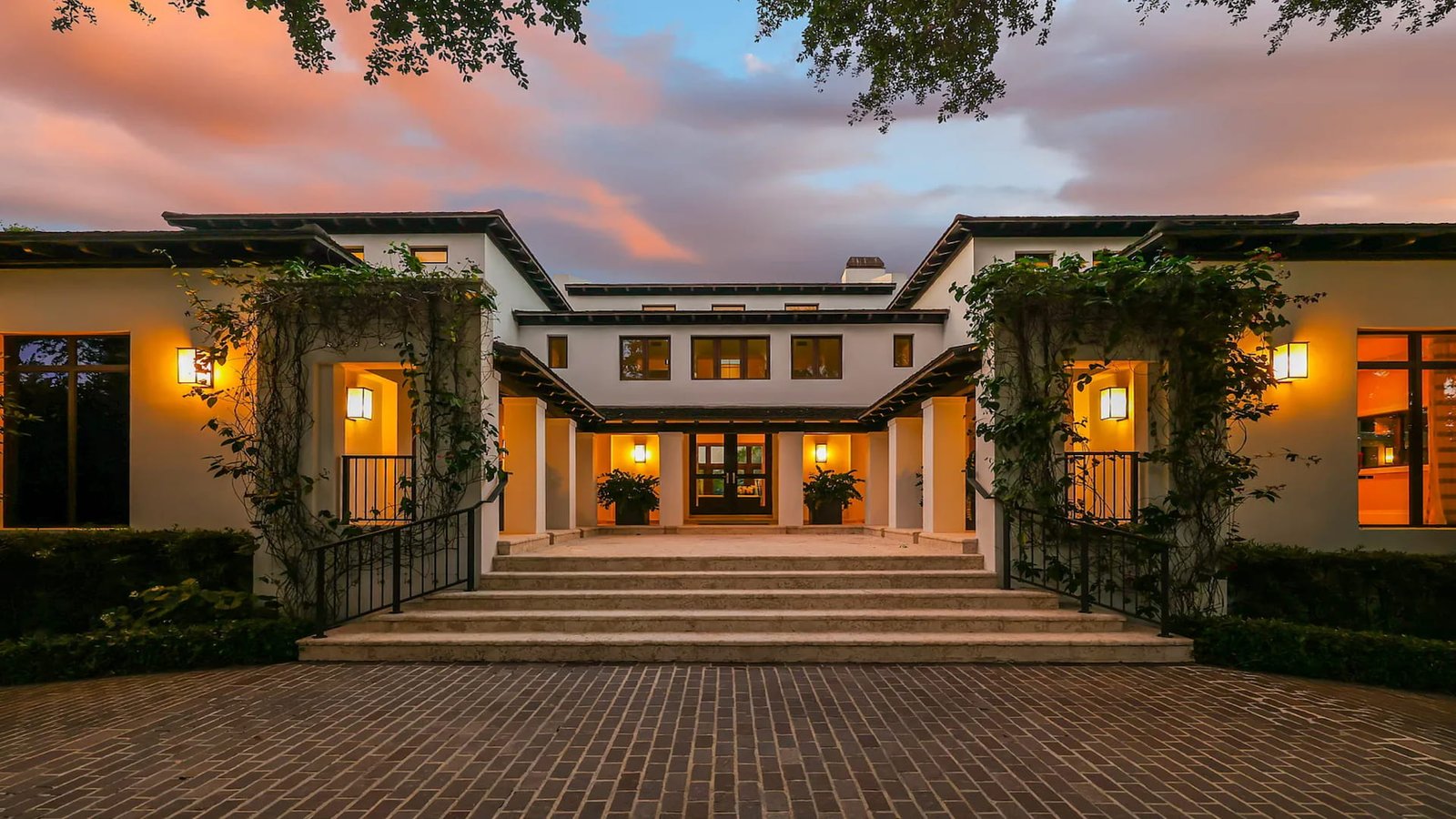 MUST PRESTIGE INTERNATIONAL Luxury Real Estate Homes for Sale in Miami Coral Gables Florida United States immobilier de luxe inmobiliaria de lujo imóveis de luxo 高級不動産 マイアミ・デルレイビーチ フロリダ州 アメリカ合衆国 फ्लोरिडा मियामी डेलरे बीच लक्जरी अचल संपत्ति 美国佛罗里达州迈阿密德尔雷海滩的豪华房地产 Элитная недвижимость Майами Делрей-Бич Флорида США Luxe onroerend goed te koop in Miami Coral Gables, Florida, Verenigde Staten Luxusimmobilien zum Verkauf in Miami Coral Gables, Florida, Vereinigte Staaten Immobili di lusso in vendita a Miami Coral Gables, Florida, Stati Uniti Luksusowe nieruchomości na sprzedaż w Miami Coral Gables na Florydzie w Stanach Zjednoczonych 미국 플로리다주 마이애미 코럴 게이블스 고급 부동산 매물 عقارات فاخرة للبيع في ميامي كورال غابلز فلوريدا الولايات المتحدة الأمريكية