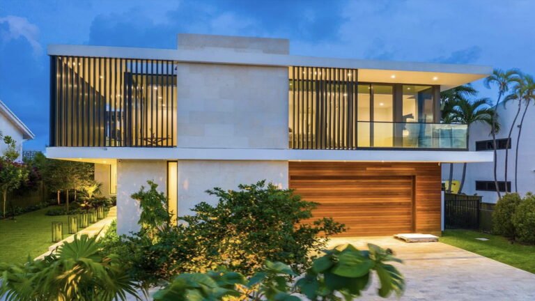 MUST PRESTIGE MIAMI REAL ESTATE Luxury Homes for Sale in Miami Beach Florida United States immobilier de luxe Miami Beach inmobiliaria de lujo imóveis de luxo Miami Beach フロリダ州マイアミビーチの高級住宅販売 मियामी बीच, फ्लोरिडा, संयुक्त राज्य अमेरिका में बिक्री के लिए लक्जरी घर 美国佛罗里达州迈阿密海滩待售豪宅 Роскошные дома на продажу в Майами-Бич, Флорида, США Luxe onroerend goed te koop in Miami Beach, Florida, Verenigde Staten Luxusimmobilien zum Verkauf in Miami Beach, Florida, Vereinigte Staaten Immobili di lusso in vendita a Miami Beach, Florida, Stati Uniti, Luksusowe domy na sprzedaż w Miami Beach na Florydzie, Stany Zjednoczone 미국 플로리다 마이애미 비치의 고급 주택 매물 منازل فاخرة للبيع في ميامي بيتش، فلوريدا، الولايات المتحدة الأمريكية