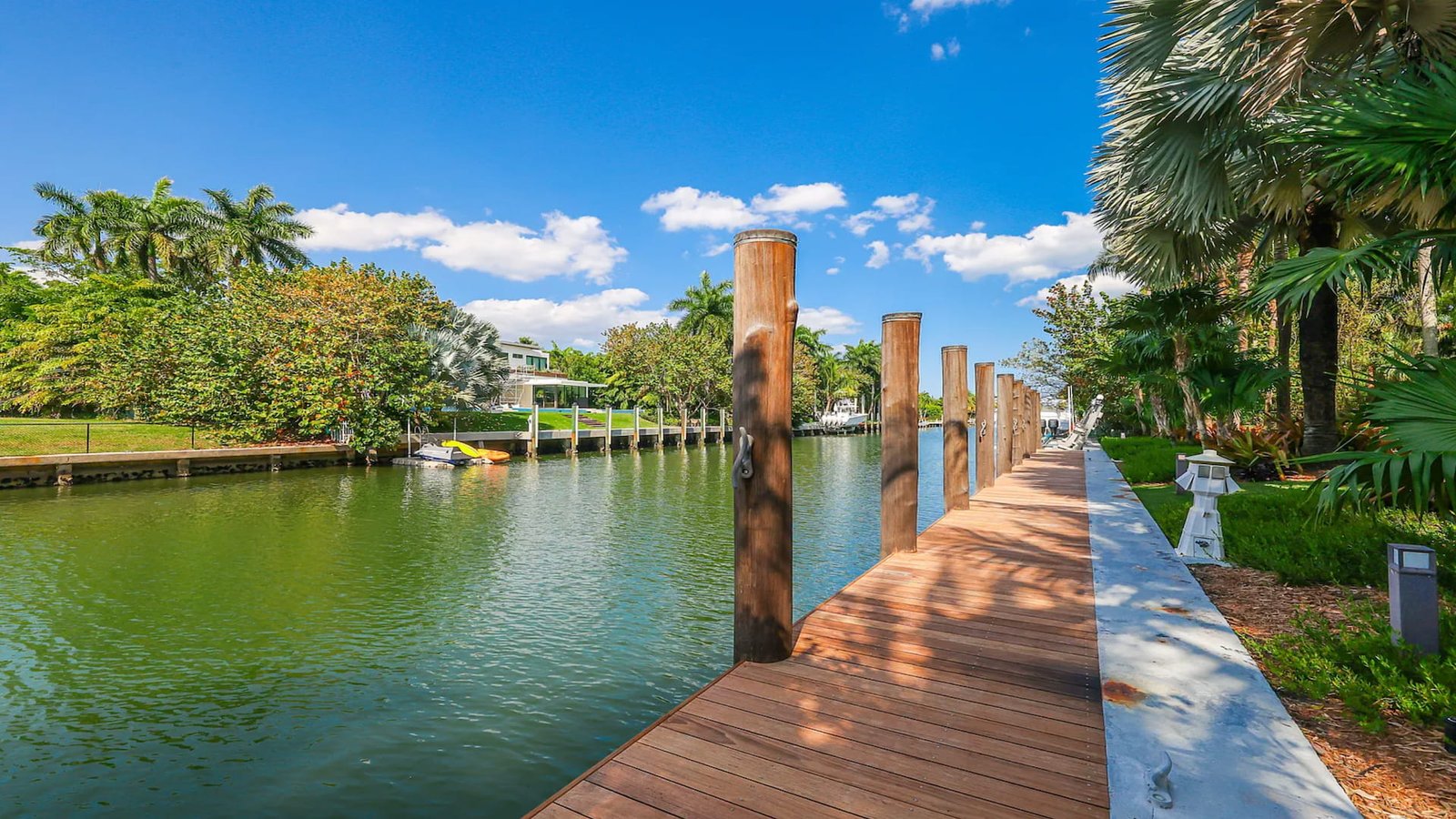 MUST PRESTIGE INTERNATIONAL Luxury Real Estate Homes for Sale in Miami Coral Gables Florida United States immobilier de luxe inmobiliaria de lujo imóveis de luxo 高級不動産 マイアミ・デルレイビーチ フロリダ州 アメリカ合衆国 फ्लोरिडा मियामी डेलरे बीच लक्जरी अचल संपत्ति 美国佛罗里达州迈阿密德尔雷海滩的豪华房地产 Элитная недвижимость Майами Делрей-Бич Флорида США Luxe onroerend goed te koop in Miami Coral Gables, Florida, Verenigde Staten Luxusimmobilien zum Verkauf in Miami Coral Gables, Florida, Vereinigte Staaten Immobili di lusso in vendita a Miami Coral Gables, Florida, Stati Uniti Luksusowe nieruchomości na sprzedaż w Miami Coral Gables na Florydzie w Stanach Zjednoczonych 미국 플로리다주 마이애미 코럴 게이블스 고급 부동산 매물 عقارات فاخرة للبيع في ميامي كورال غابلز فلوريدا الولايات المتحدة الأمريكية