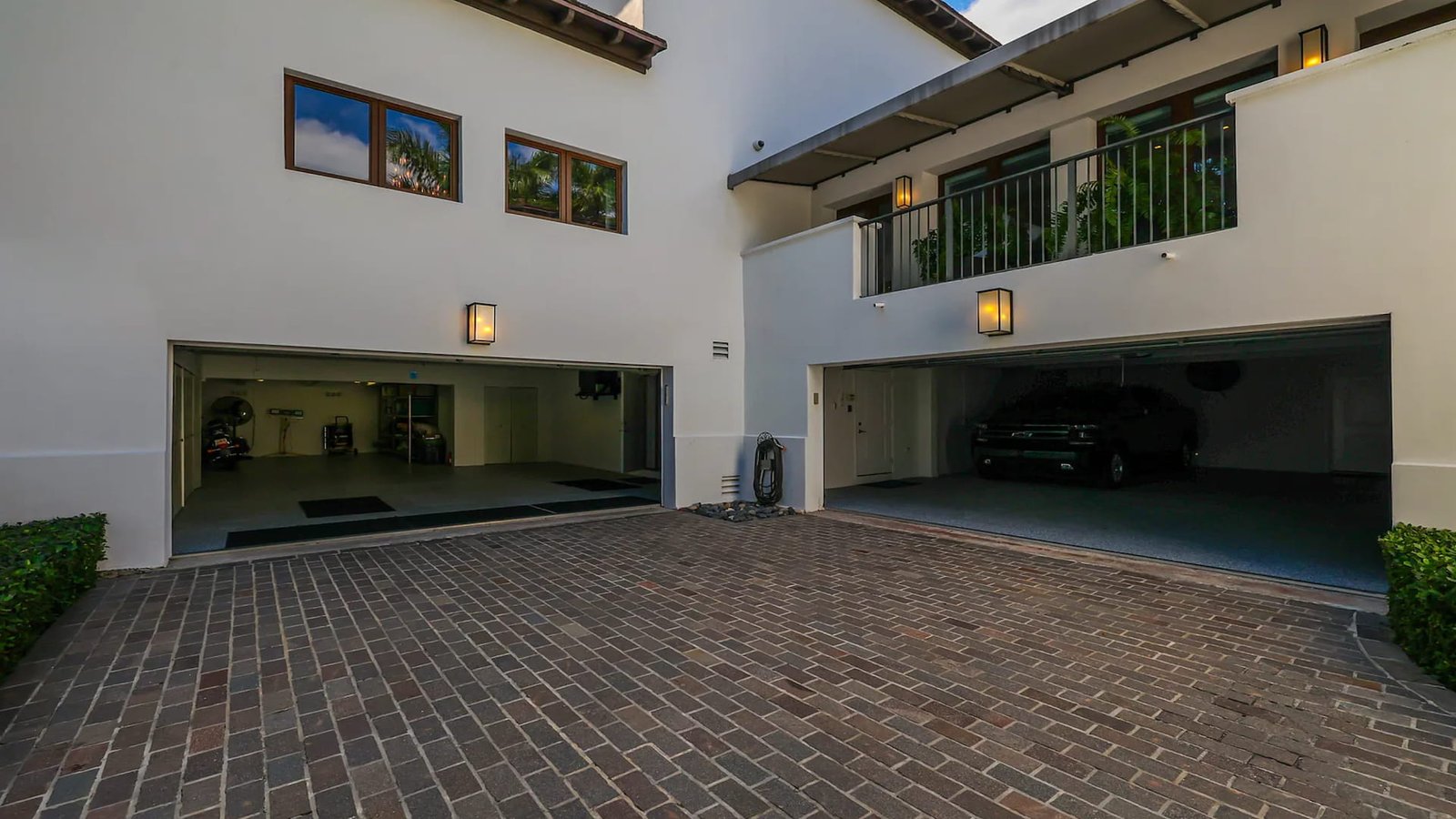 MUST PRESTIGE INTERNATIONAL Luxury Real Estate Homes for Sale in Miami Coral Gables Florida United States immobilier de luxe inmobiliaria de lujo imóveis de luxo 高級不動産 マイアミ・デルレイビーチ フロリダ州 アメリカ合衆国 फ्लोरिडा मियामी डेलरे बीच लक्जरी अचल संपत्ति 美国佛罗里达州迈阿密德尔雷海滩的豪华房地产 Элитная недвижимость Майами Делрей-Бич Флорида США Luxe onroerend goed te koop in Miami Coral Gables, Florida, Verenigde Staten Luxusimmobilien zum Verkauf in Miami Coral Gables, Florida, Vereinigte Staaten Immobili di lusso in vendita a Miami Coral Gables, Florida, Stati Uniti Luksusowe nieruchomości na sprzedaż w Miami Coral Gables na Florydzie w Stanach Zjednoczonych 미국 플로리다주 마이애미 코럴 게이블스 고급 부동산 매물 عقارات فاخرة للبيع في ميامي كورال غابلز فلوريدا الولايات المتحدة الأمريكية