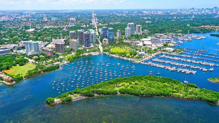 Coconut Grove Homes for Sale by MUST PRESTIGE MIAMI REAL ESTATE www.mustprestige.com
