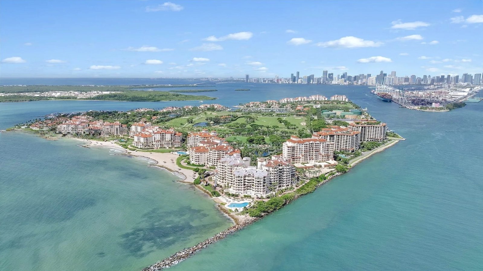 FISHER ISLAND Miami Homes for sale by MUST PRESTIGE MIAMI REAL ESTATE www.mustprestige.com