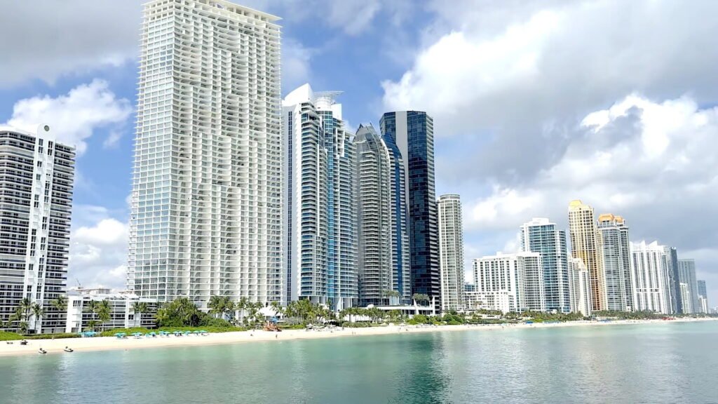SUNNY ISLES BEACH Homes for Sale by MUST PRESTIGE MIAMI REAL ESTATE www.mustprestige.com