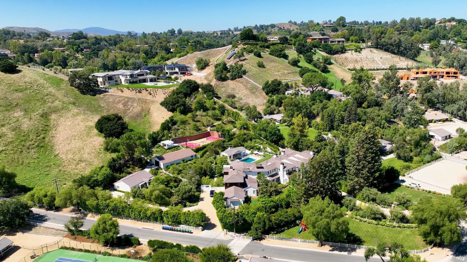 Hidden Hills Homes for Sale MUST PRESTIGE REAL ESTATE www.mustprestige.com